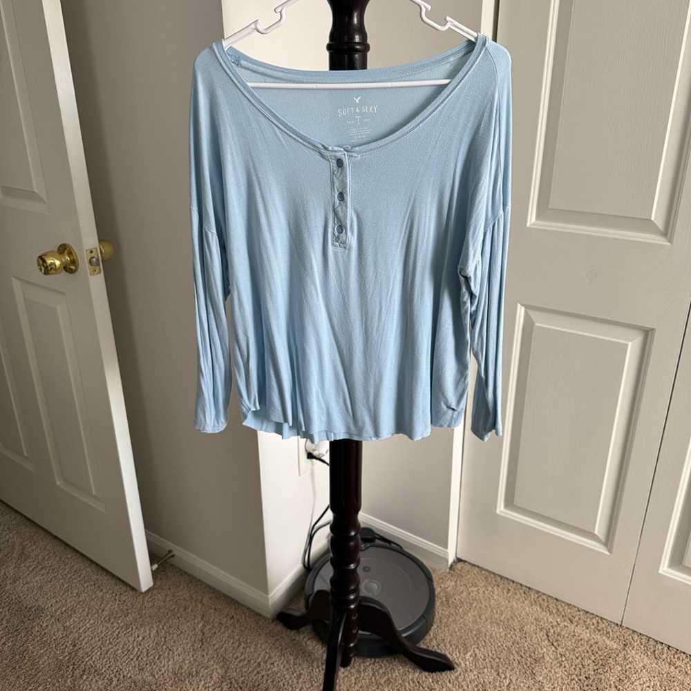 American Eagle Outfitters Light Blue Long Sleeve Top